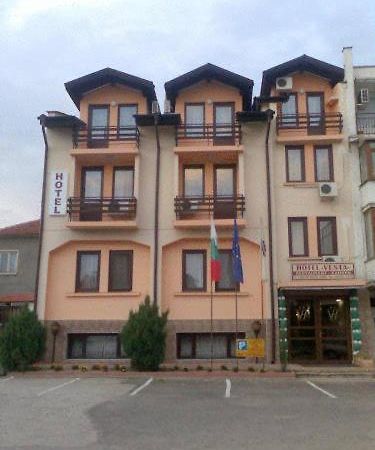 Hotel Vesta Kazanluk Bagian luar foto