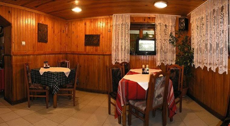 Hotel Vesta Kazanluk Bagian luar foto